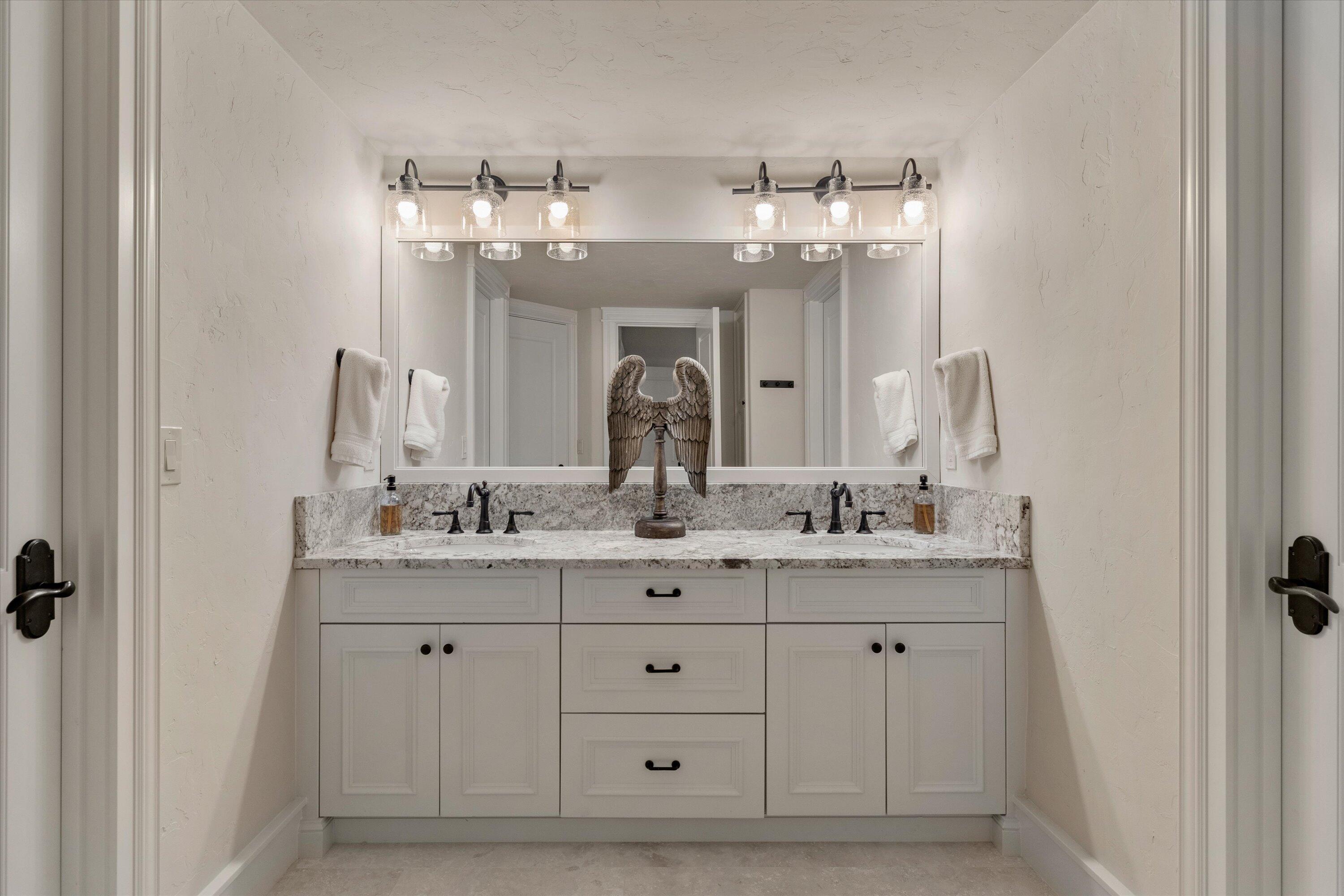 Broken Top - Residential