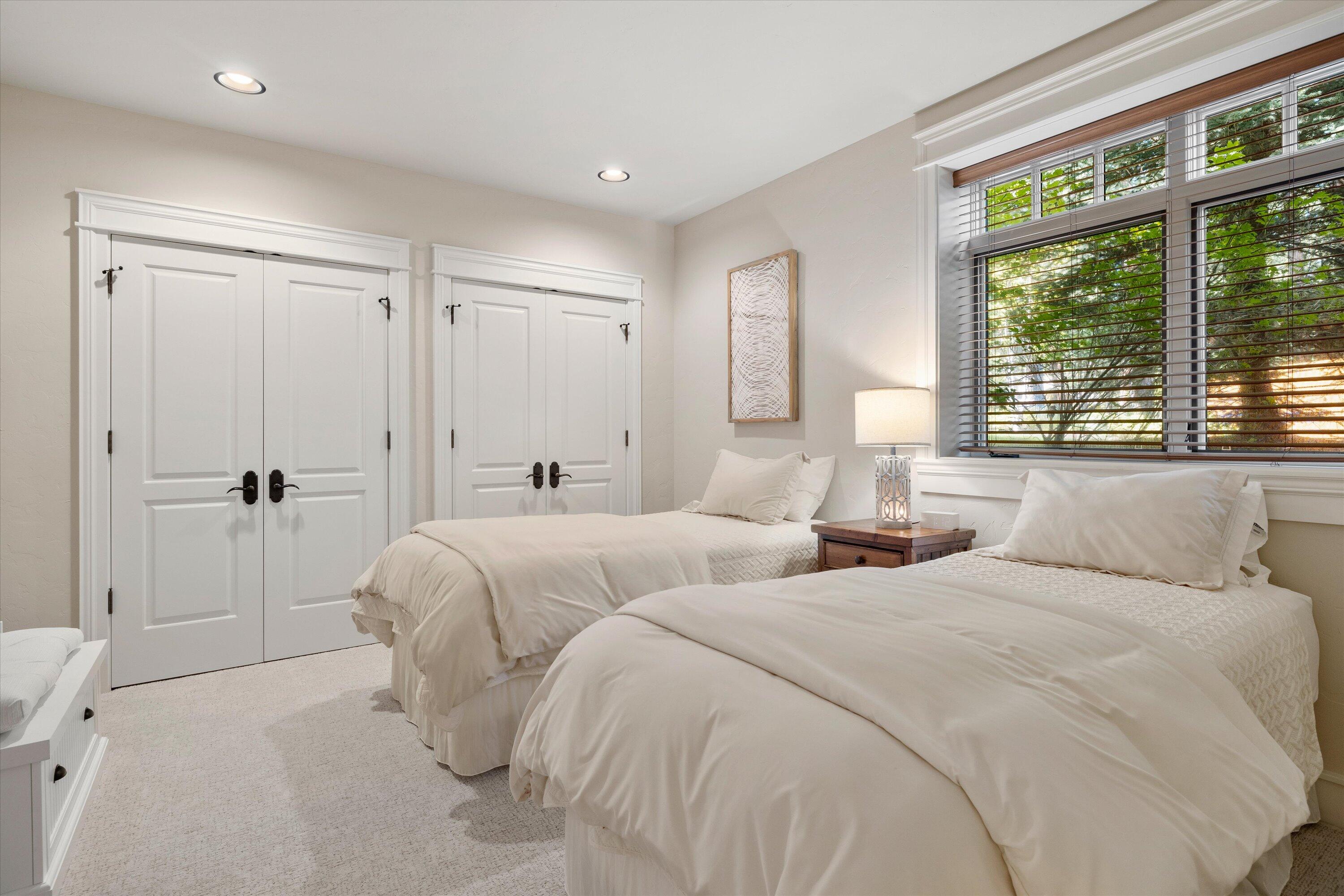 Broken Top - Residential