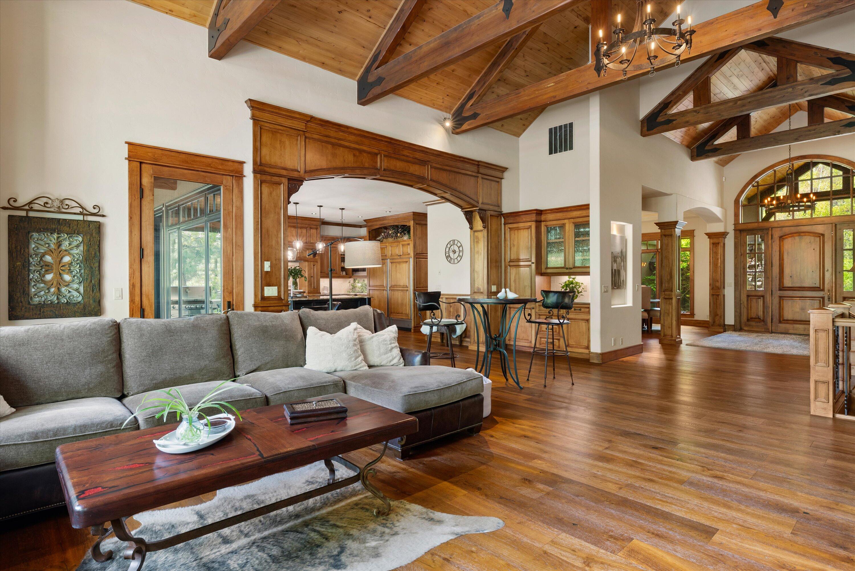 Broken Top - Residential