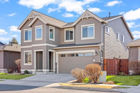 Tiny photo for 950 NE Steins Pillar Drive, Prineville, OR 97754 (MLS # 220214945)