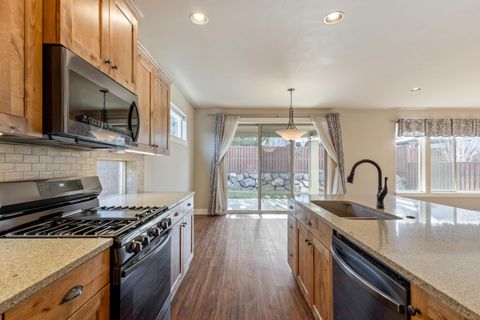 Tiny photo for 950 NE Steins Pillar Drive, Prineville, OR 97754 (MLS # 220214945)