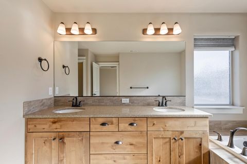 Tiny photo for 950 NE Steins Pillar Drive, Prineville, OR 97754 (MLS # 220214945)