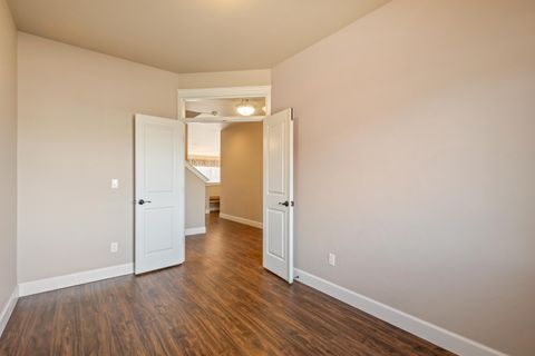 Tiny photo for 950 NE Steins Pillar Drive, Prineville, OR 97754 (MLS # 220214945)