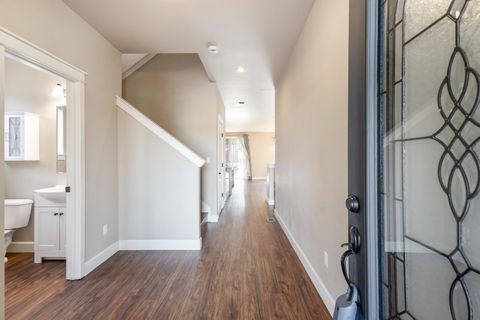 Tiny photo for 950 NE Steins Pillar Drive, Prineville, OR 97754 (MLS # 220214945)