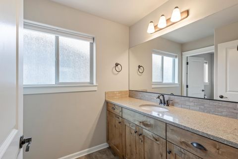 Tiny photo for 950 NE Steins Pillar Drive, Prineville, OR 97754 (MLS # 220214945)