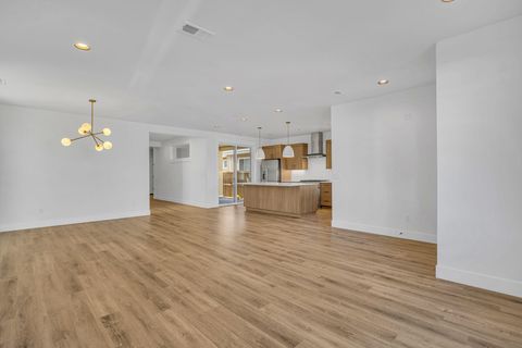 Tiny photo for 20505 Aberdeen Drive, Bend, OR 97702 (MLS # 220213899)