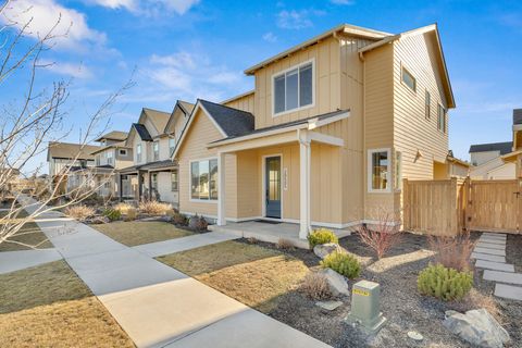 Tiny photo for 20505 Aberdeen Drive, Bend, OR 97702 (MLS # 220213899)