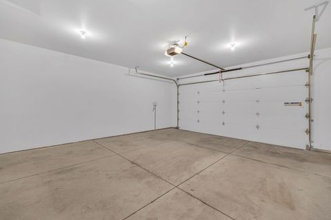 Tiny photo for 20505 Aberdeen Drive, Bend, OR 97702 (MLS # 220213899)