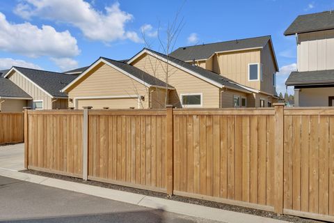 Tiny photo for 20505 Aberdeen Drive, Bend, OR 97702 (MLS # 220213899)