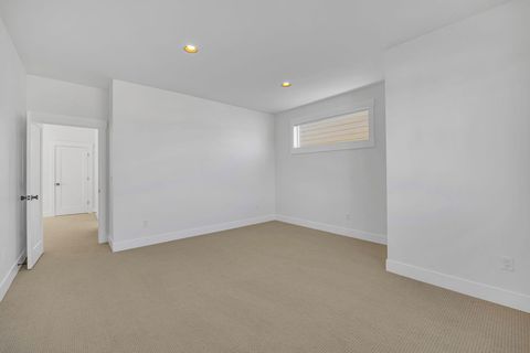 Tiny photo for 20505 Aberdeen Drive, Bend, OR 97702 (MLS # 220213899)