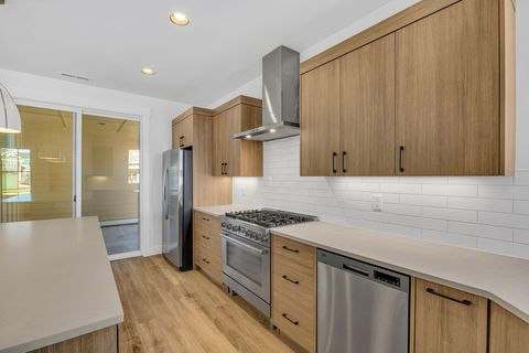 Tiny photo for 20505 Aberdeen Drive, Bend, OR 97702 (MLS # 220213899)