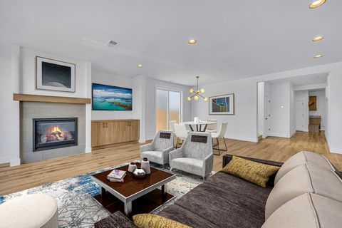 Tiny photo for 20505 Aberdeen Drive, Bend, OR 97702 (MLS # 220213899)