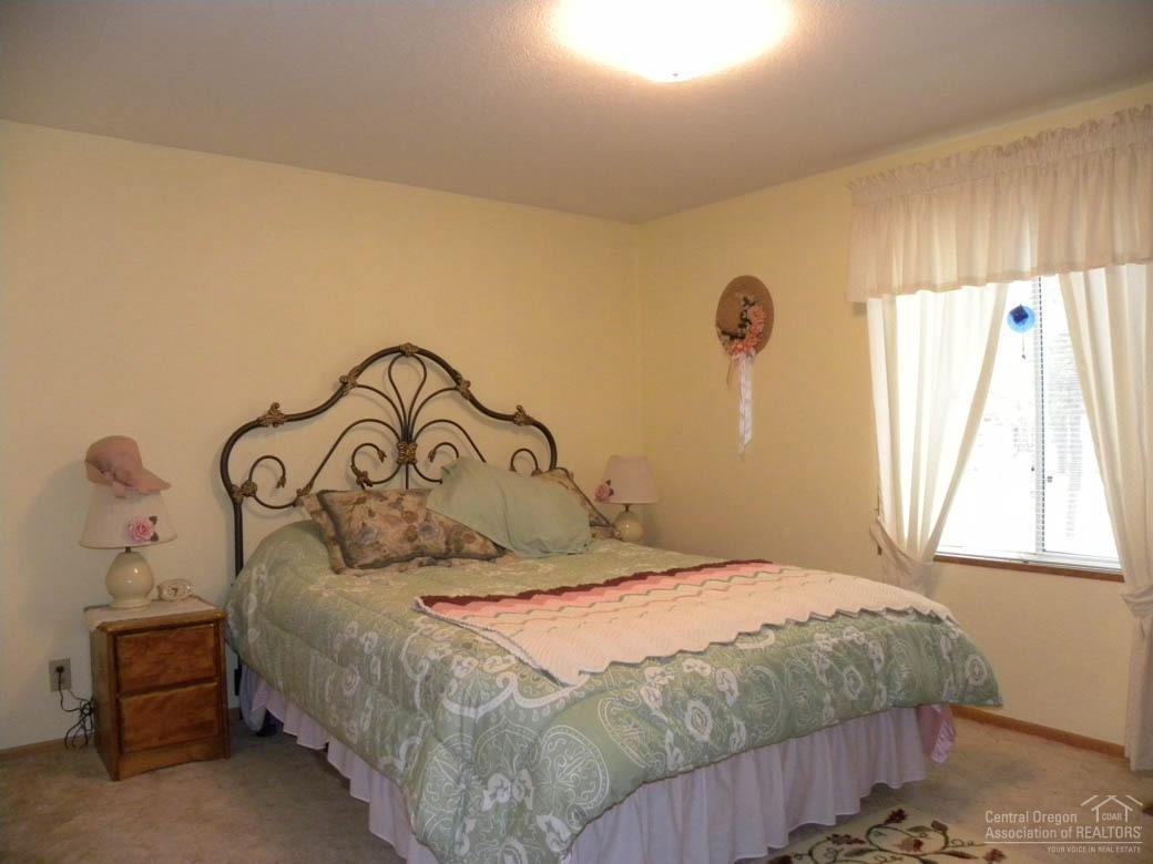 Ponderosa Pines - Residential