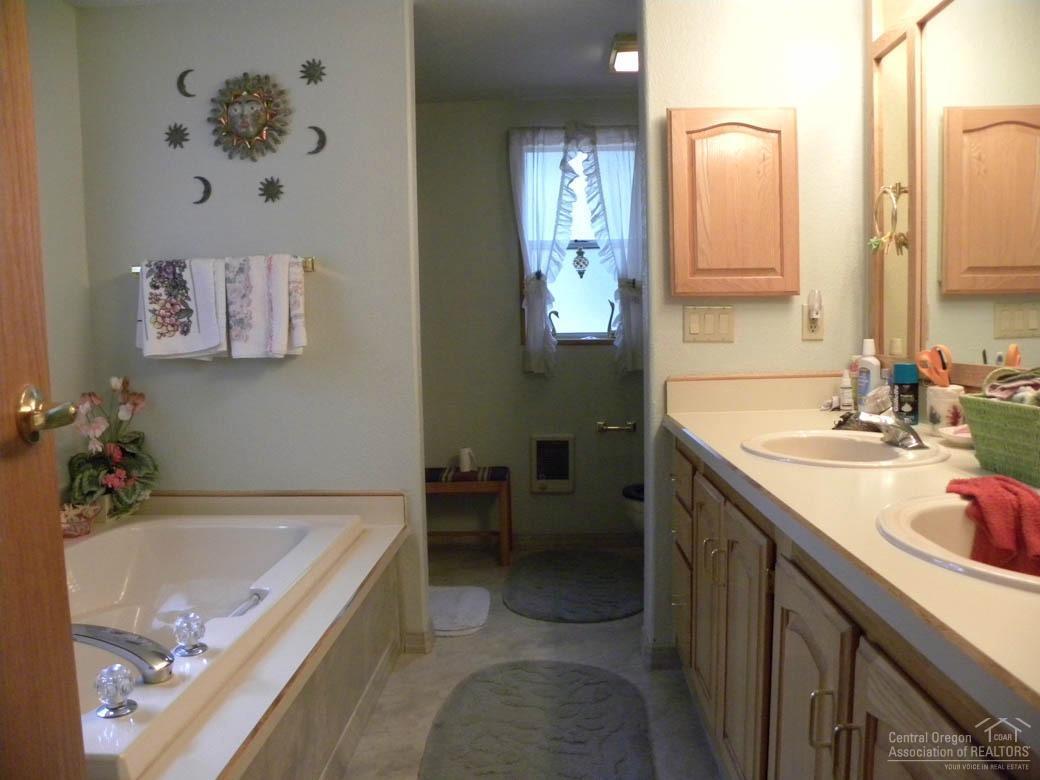 Ponderosa Pines - Residential