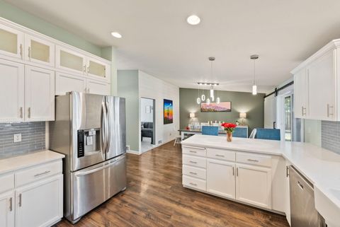 Tiny photo for 19276 Kiowa Road, Bend, OR 97702 (MLS # 220211411)