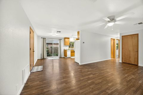 Tiny photo for 815 SE 11th Street, Grants Pass, OR 97526 (MLS # 220212659)