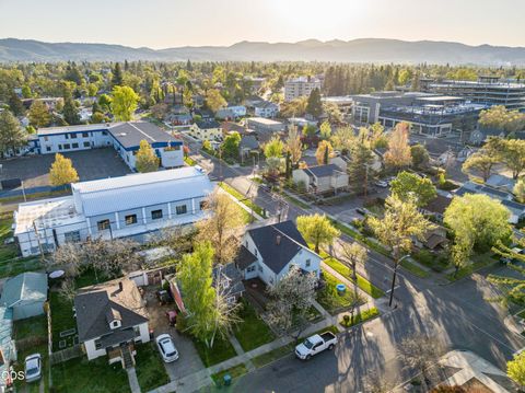 Tiny photo for 404 S Grape Street, Medford, OR 97501 (MLS # 220225854)