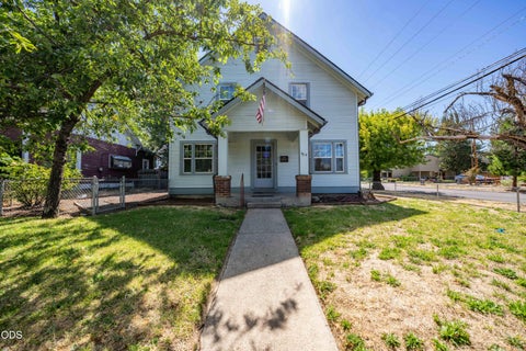 Tiny photo for 404 S Grape Street, Medford, OR 97501 (MLS # 220225854)