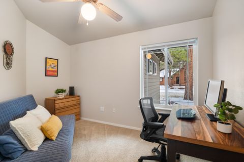 Tiny photo for 55565 Wagon Master Way, Bend, OR 97707 (MLS # 220215582)