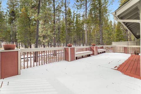 Tiny photo for 55565 Wagon Master Way, Bend, OR 97707 (MLS # 220215582)