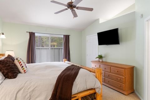 Tiny photo for 55565 Wagon Master Way, Bend, OR 97707 (MLS # 220215582)