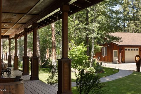 Tiny photo for 51889 Pine Loop Drive, La Pine, OR 97739 (MLS # 220225087)