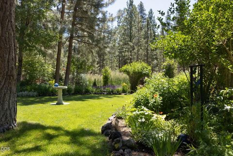 Tiny photo for 51889 Pine Loop Drive, La Pine, OR 97739 (MLS # 220225087)