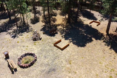 Tiny photo for 51889 Pine Loop Drive, La Pine, OR 97739 (MLS # 220225087)