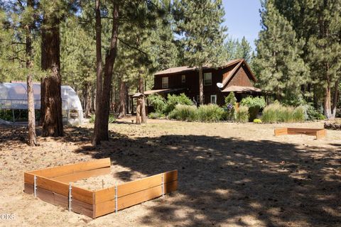 Tiny photo for 51889 Pine Loop Drive, La Pine, OR 97739 (MLS # 220225087)