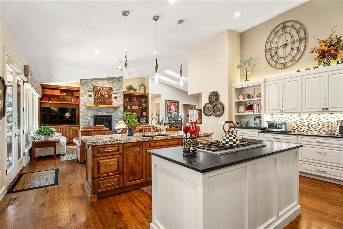 Eagle Crest - Residential