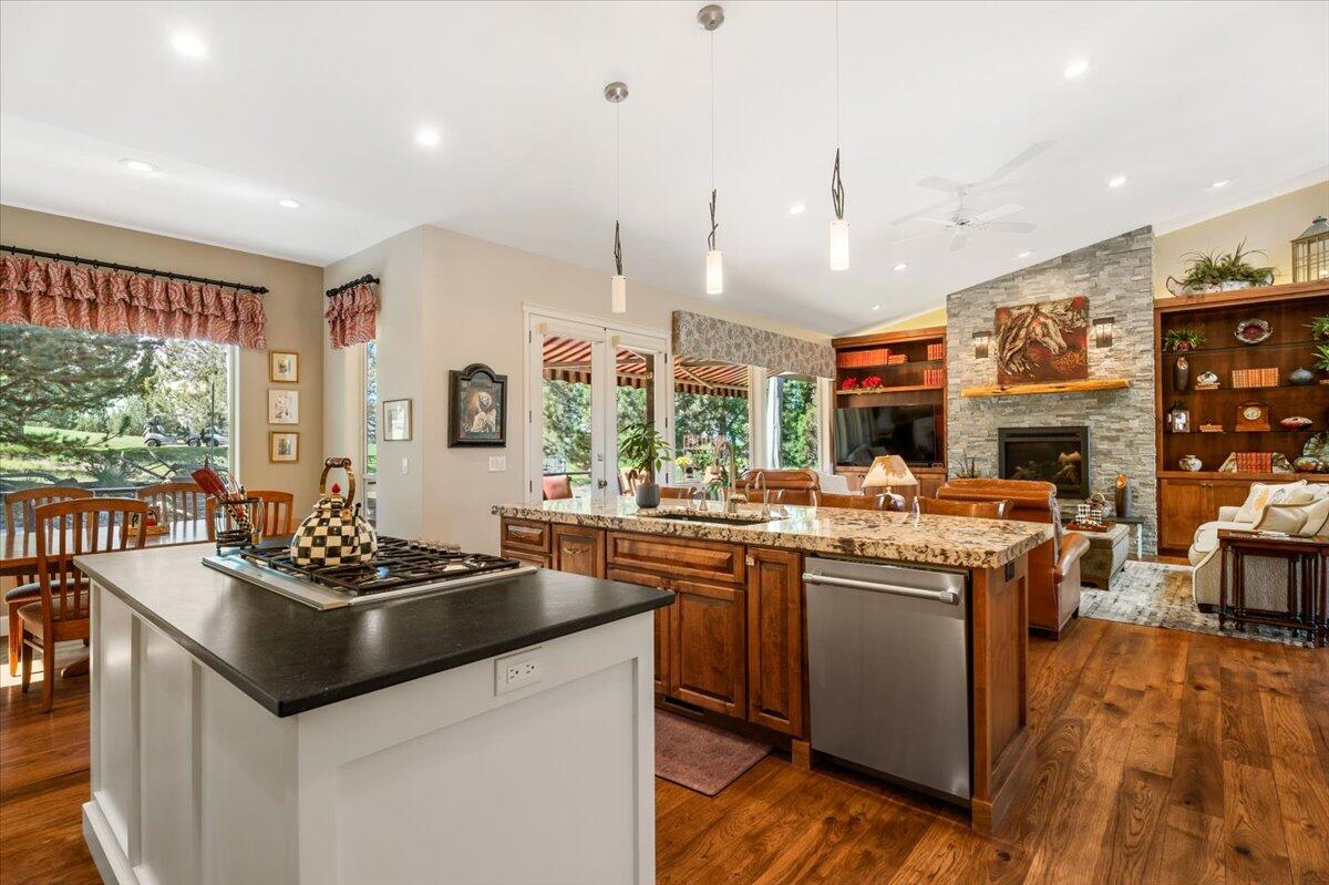 Eagle Crest - Residential