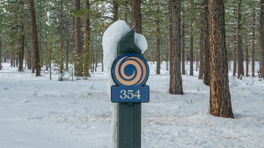 Homesite 354 is a 0.41 acre homesite that backs to a common area. A generally flat building site with convenient trail access to Mirror Rock Lake, Park and the new amenity
core. One of the most coveted communities in Central Oregon, the Mirror Rock neighborhood is the first new neighborhood in Caldera Springs since 2007. The expansion of Caldera Springs also includes planned amenities such as a new pool with water slide and family game room. A park featuring pickleball courts, climbing and play structures, small and large dog parks, along with miles of new paved and soft trails that connect to existing pathways and trails throughout Caldera Springs and Sunriver. Homeowners will also have access to
Caldera Links, and the popular Sunriver Resort facilities. Taxes are not included. Taxes will be determined after final recorded plat and appointed assessor's parcel number.