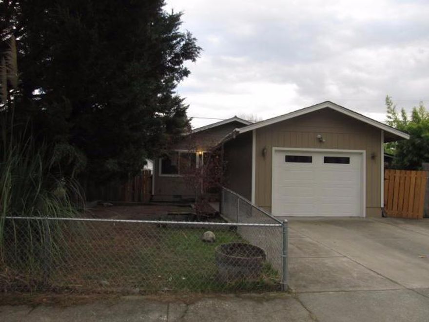 This is a Fannie Mae homepath property. Cute home in SW Grants Pass. Has new interior paint & flooring. Kitchen has some new appliances. Spacious living area. Backyard is fenced in and has patio. This could be a great first time buyer home.