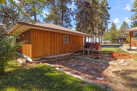 Tiny photo for 32486 Modoc Point Road, Chiloquin, OR 97624 (MLS # 220213730)
