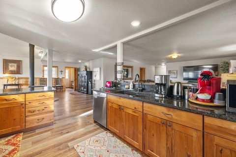 Tiny photo for 32486 Modoc Point Road, Chiloquin, OR 97624 (MLS # 220213730)