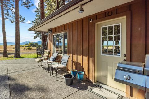 Tiny photo for 32486 Modoc Point Road, Chiloquin, OR 97624 (MLS # 220213730)