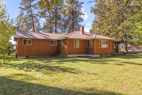 Tiny photo for 32486 Modoc Point Road, Chiloquin, OR 97624 (MLS # 220213730)