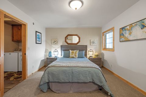 Tiny photo for 32486 Modoc Point Road, Chiloquin, OR 97624 (MLS # 220213730)