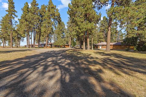 Tiny photo for 32486 Modoc Point Road, Chiloquin, OR 97624 (MLS # 220213730)