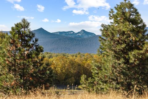 Tiny photo for 32486 Modoc Point Road, Chiloquin, OR 97624 (MLS # 220213730)