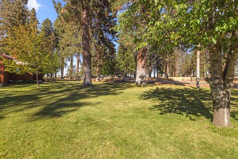 Tiny photo for 32486 Modoc Point Road, Chiloquin, OR 97624 (MLS # 220213730)