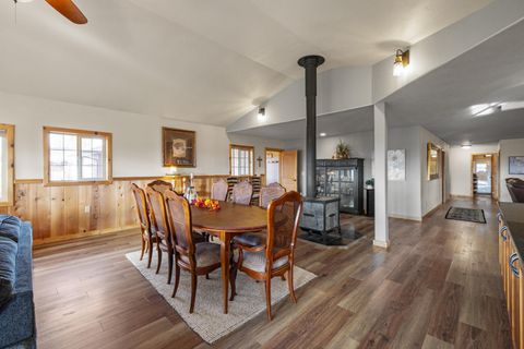 Tiny photo for 32486 Modoc Point Road, Chiloquin, OR 97624 (MLS # 220213730)