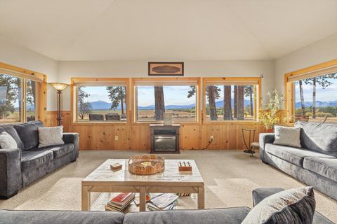 Tiny photo for 32486 Modoc Point Road, Chiloquin, OR 97624 (MLS # 220213730)