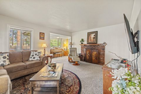 Tiny photo for 32486 Modoc Point Road, Chiloquin, OR 97624 (MLS # 220213730)