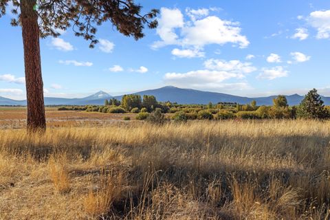 Tiny photo for 32486 Modoc Point Road, Chiloquin, OR 97624 (MLS # 220213730)