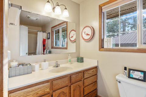 Tiny photo for 32486 Modoc Point Road, Chiloquin, OR 97624 (MLS # 220213730)