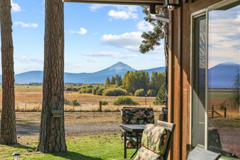 Tiny photo for 32486 Modoc Point Road, Chiloquin, OR 97624 (MLS # 220213730)