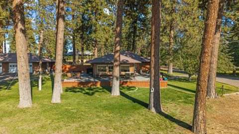 Tiny photo for 32486 Modoc Point Road, Chiloquin, OR 97624 (MLS # 220213730)