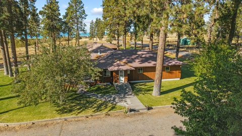 Tiny photo for 32486 Modoc Point Road, Chiloquin, OR 97624 (MLS # 220213730)