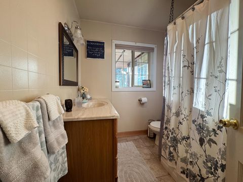 Tiny photo for 32486 Modoc Point Road, Chiloquin, OR 97624 (MLS # 220213730)